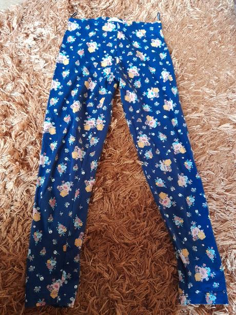 Legíny, kalhoty caa, modré květované, c&a,140