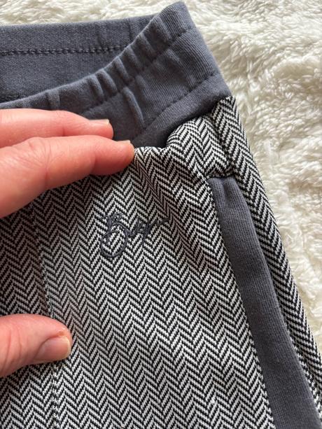 Kraťasy šedé  - v. 8 let, 128