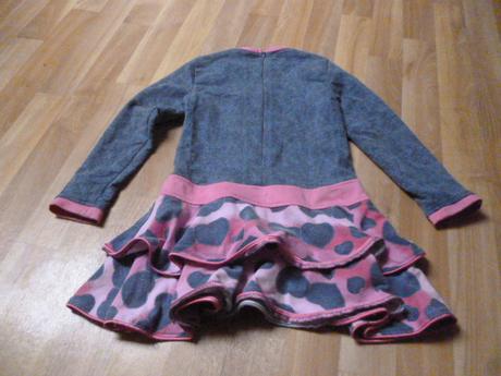 Kočičkové šaty vel. 6-7, 122