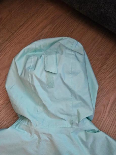 Nepromokavá bunda, vel. 10-11 let, decathlon,140