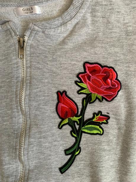 Šedá mikina s růží vel. 158/164, 158