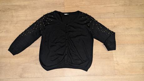 T499   krásný svetřík s korálky bik bok vel. m, m