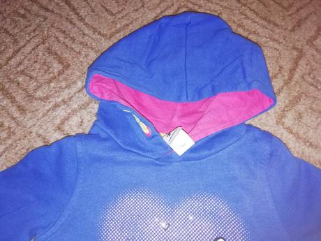 Hezká mikinka s kočičkama pěkný stav 104, c&a,104