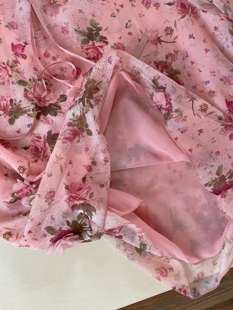 Růžičková romantická halenka, vel 2xl, ale menší c, l