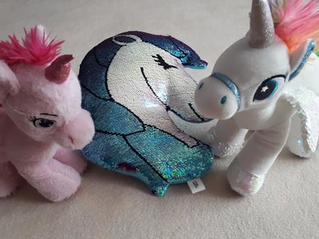 Plyšoví jednorožci, polštářek s měnícími flitry,