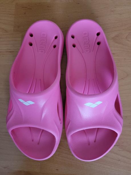 Pantofle zn. arena k bazénu, 35