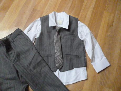 Komplet oblek vel. 18-24 m monsoon, 92