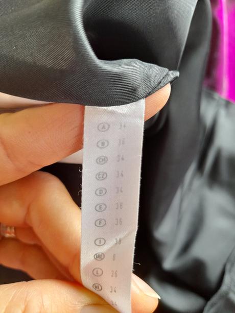 Fialové plesové šaty, yessica,34