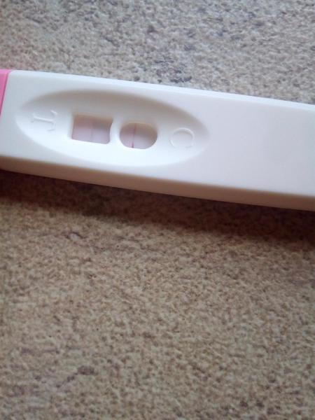 Slabé obě čárky testu