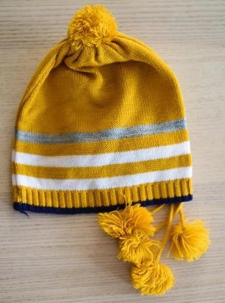 Čepice, rukavice, 68