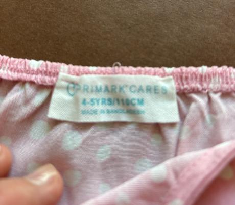 Ob/ šaty s puntíky - v.4/5 let, primark,110