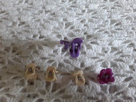 Skřipečky do vlasů a sponka,