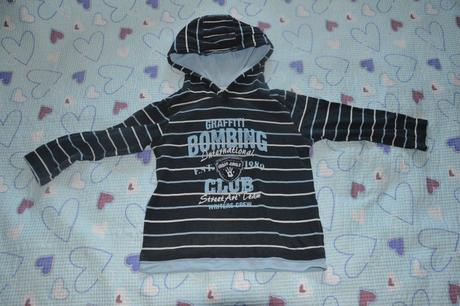 Bavlněné triko s kapuckou, prouhaté s potiskem, 98