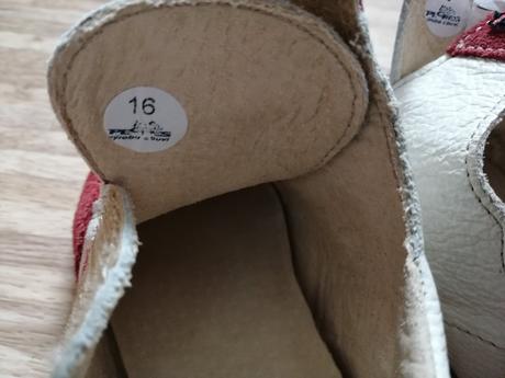 Kožené barefoot pegres capáčky beruška vel. 16, pegres,<17