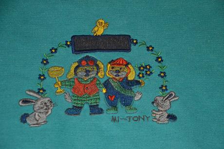 Zelená mikina s výšivkami, 104