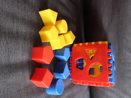 Vkládačka - kostka,