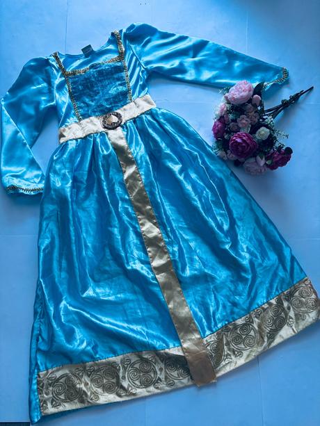 An13/ kostym princezna rebelka - v.7/8 let, 