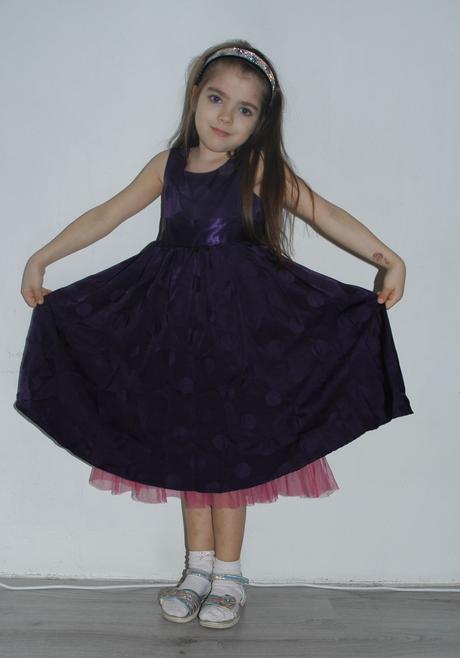 Slavnostní sváteční společenské dívčí šaty, cherokee,116