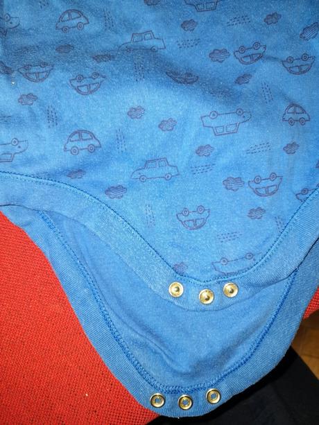 Krásné modré body,bodýčko s autíčky, vel 74, 74