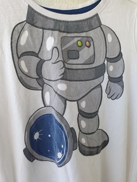 Pyžamo kosmonaut, 122