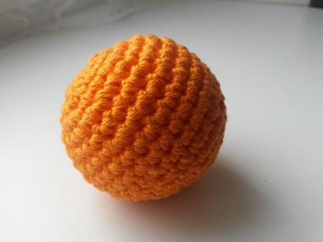 Háčkovaný míček 6,5 cm, 