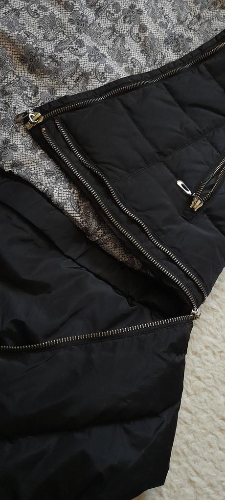 Howeer péřová bunda s páskem kapucí a kožešinou, xl