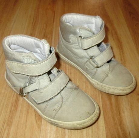 Kotníkové boty, baťa,25