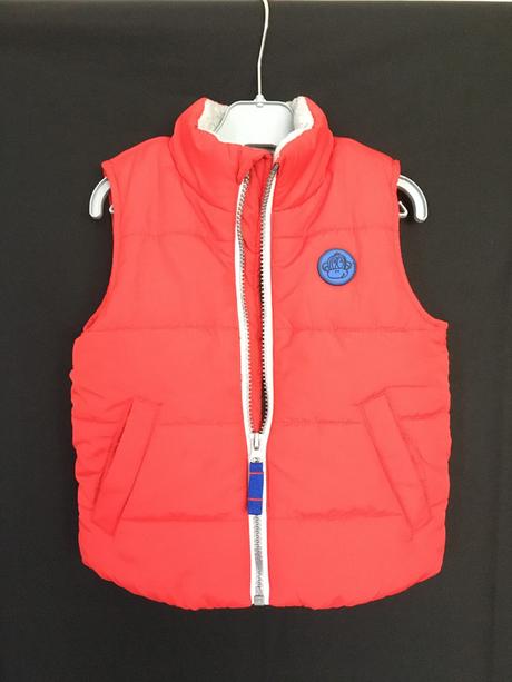 Červená teplá vesta s opicí, 92