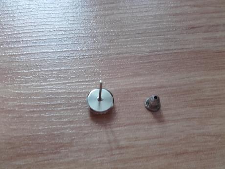 Náušnice emotikon otrávený,