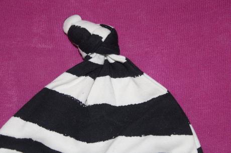 Dětská čepička proužky vl. 50 - 56 obv. 33 - 35 cm, next,50