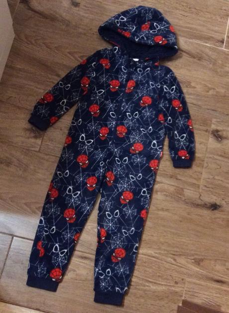 Huňatý overal ,,spiderman", marks & spencer,116