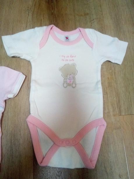 3 x body krátký rukáv, vel 62, c&a,62