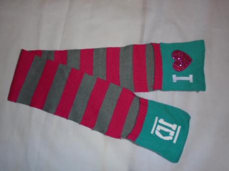 Šála s kapsami id one direction, 