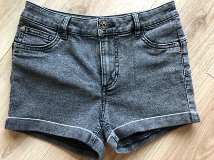 Kraťasy, velikost 36, terranova,36