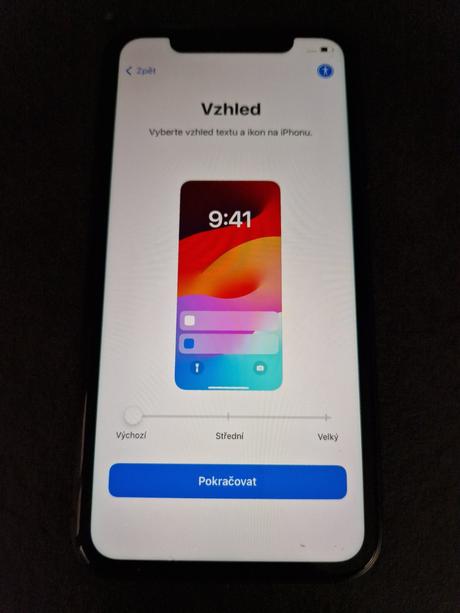 Apple iphone11 + ipods, apple