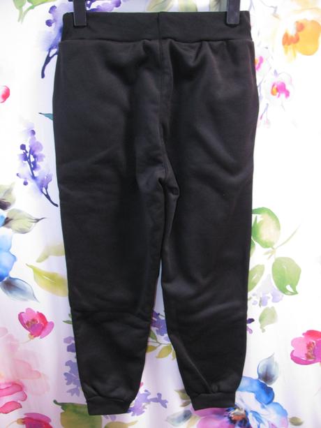 Pružné černé tepláky unisex, m