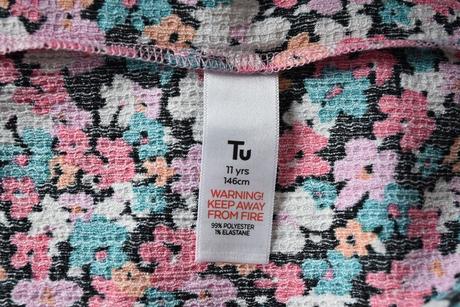 Šaty vel. 11 let, tu,146