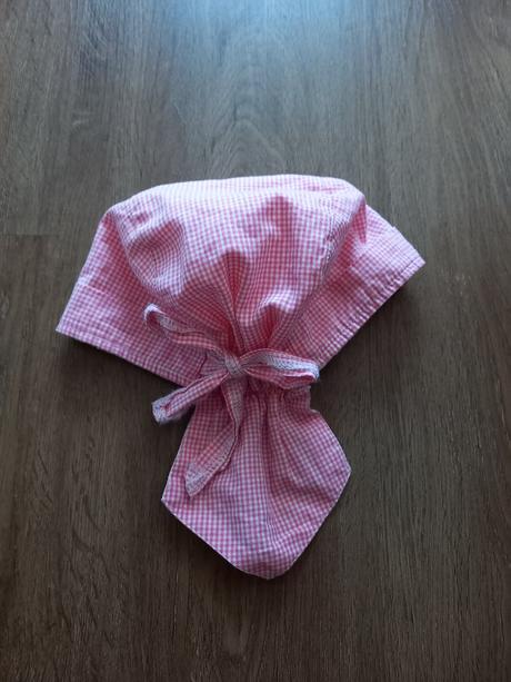 Károvaná čepice/pirátka, 92