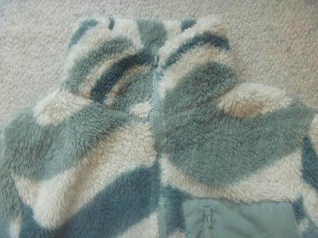 Bílozelená chlupatková mikina zn. pageone, ve. 134, 134