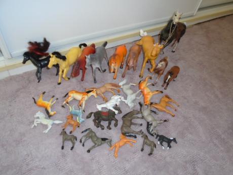 Zvířata zvířátka truhla 100 ks,