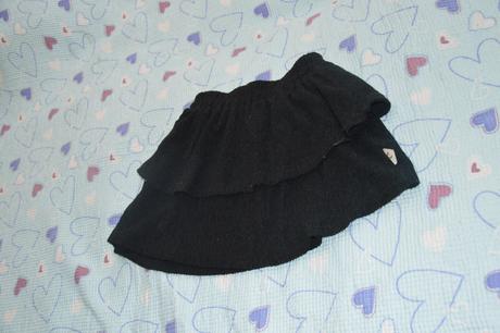 128 134 140 146 152 černá sukně s kanýry, 140