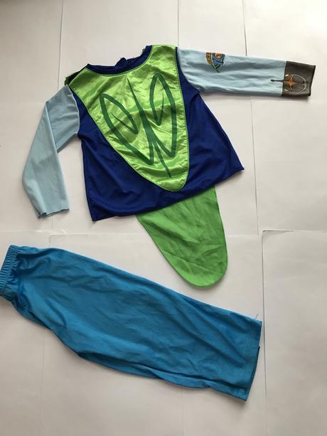 Vel.4/5 let - k7/ kostym, 