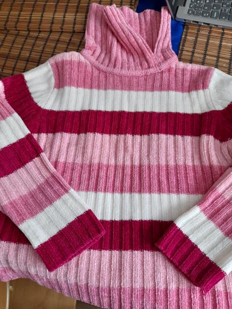 Pulovr svetr rolák pruhovaný, 122