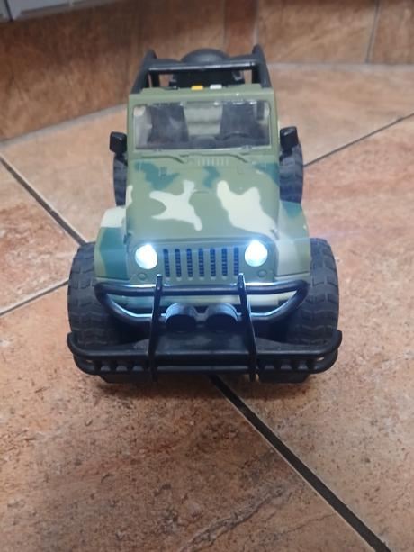 Vojenské auto se zvuky, 