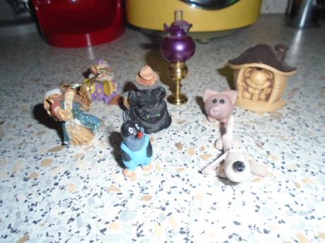 Miniatury do skříňky 8ks,