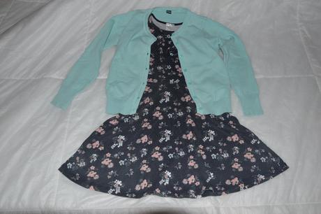 146 květinové šaty a svetřík, zara,146