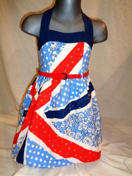 Pěkné šaty s britskými motivy, next,104