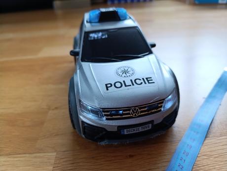 Houpací blikající auto,