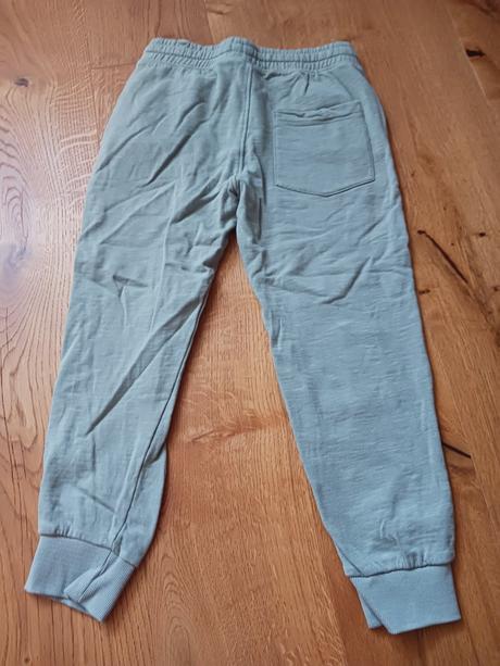 Reserved tepláky č.146 top stav, reserved,146