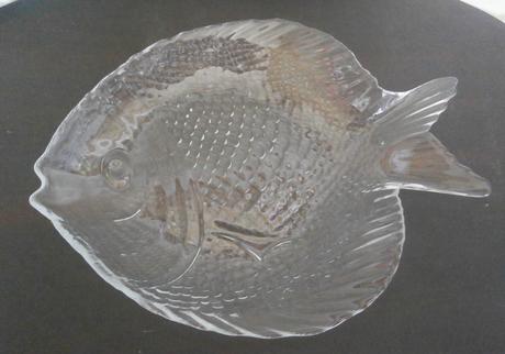 Skleněný talířek tvar ryba, 